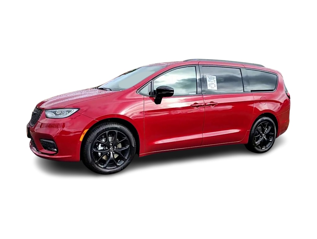 Thumbnail: 2026 Chrysler Pacifica - 3