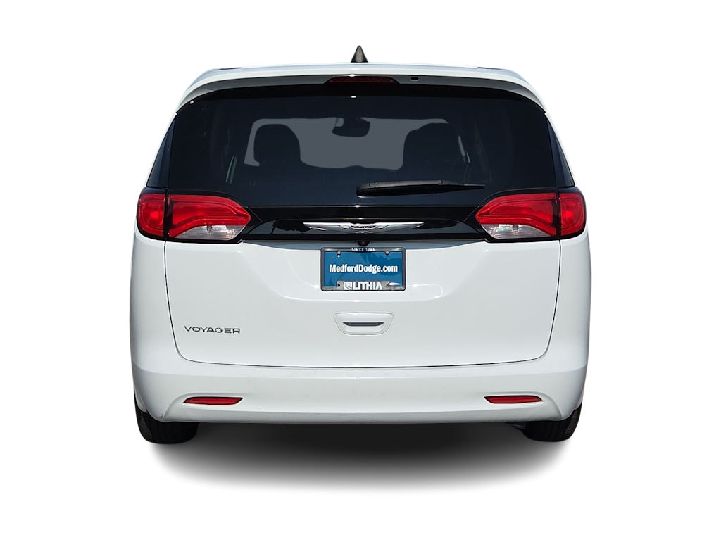 Thumbnail: 2023 Chrysler Voyager - 25