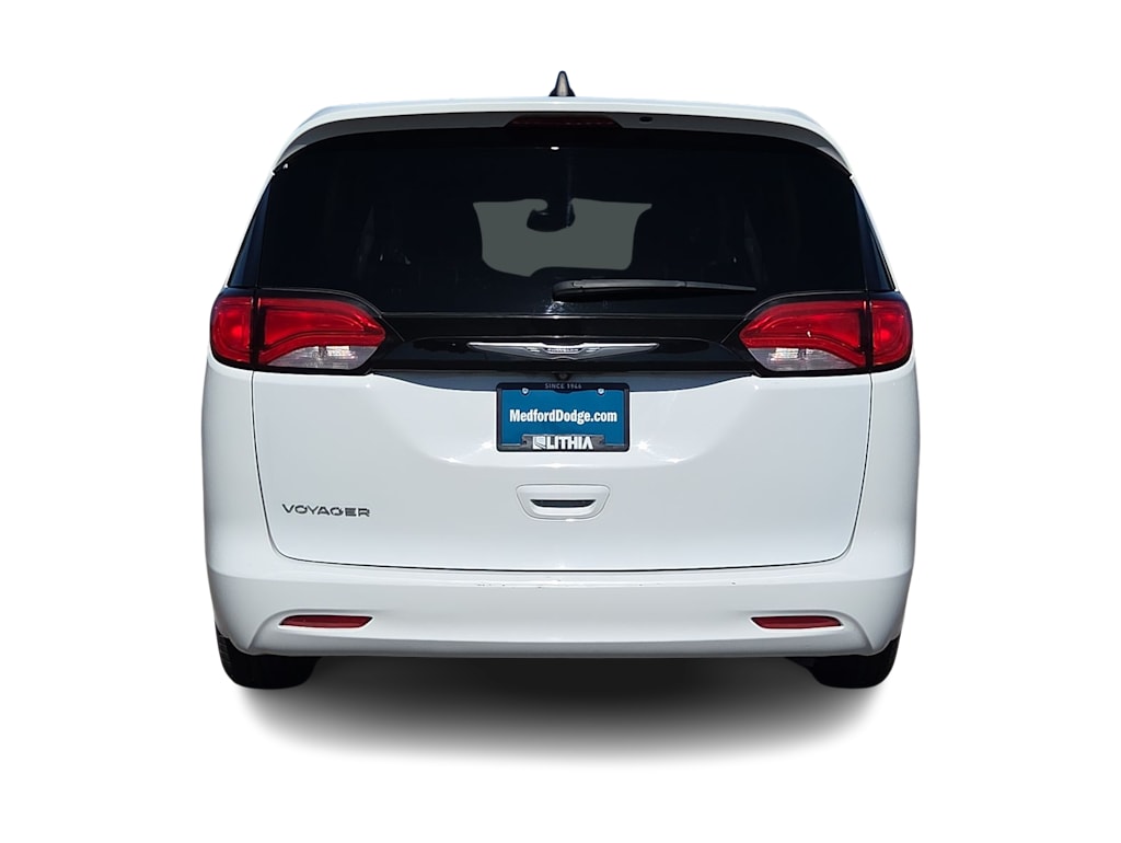 Thumbnail: 2022 Chrysler Voyager - 25
