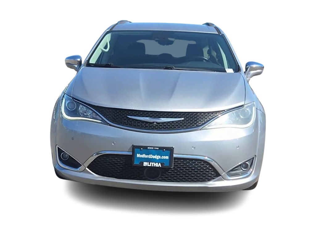 Thumbnail: 2017 Chrysler Pacifica - 6
