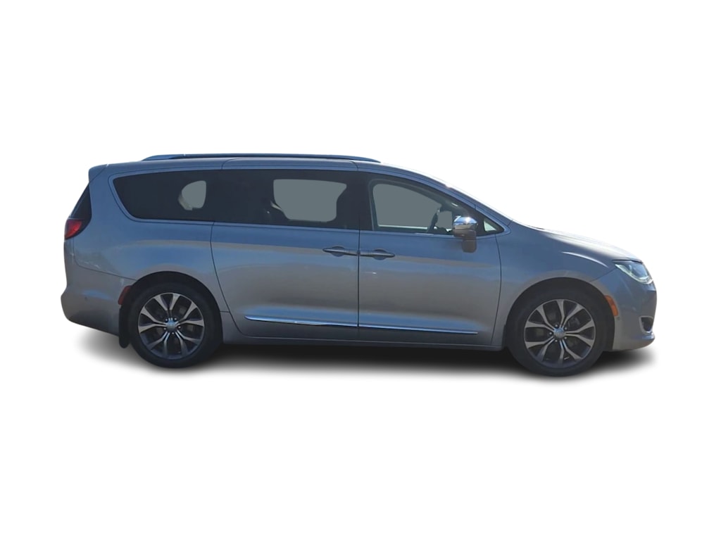 Thumbnail: 2017 Chrysler Pacifica - 22