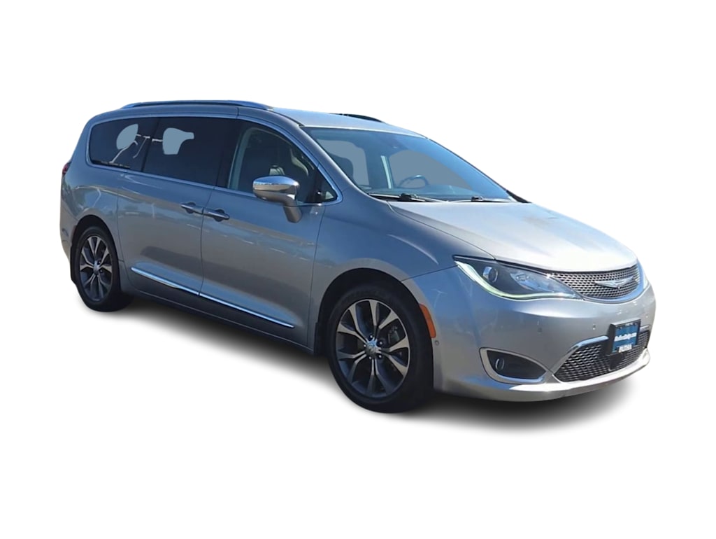Thumbnail: 2017 Chrysler Pacifica - 19