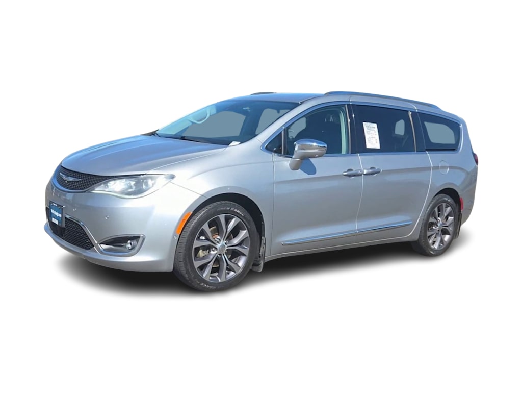 Thumbnail: 2017 Chrysler Pacifica - 20