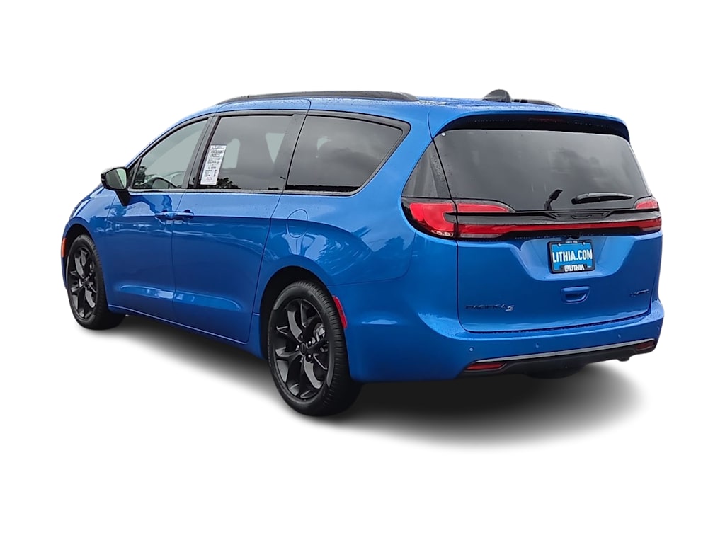 Thumbnail: 2027 Chrysler Pacifica - 25