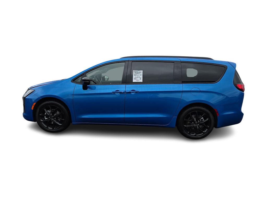 Thumbnail: 2027 Chrysler Pacifica - 24