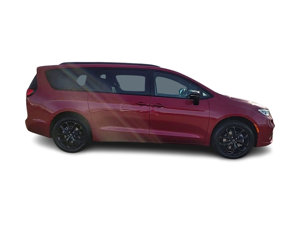 Thumbnail: 2026 Chrysler Pacifica - 20