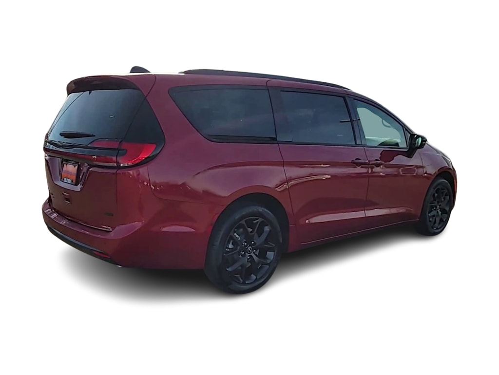 Thumbnail: 2026 Chrysler Pacifica - 19