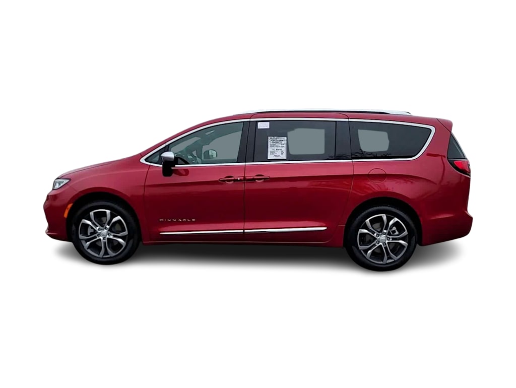 Thumbnail: 2026 Chrysler Pacifica - 3