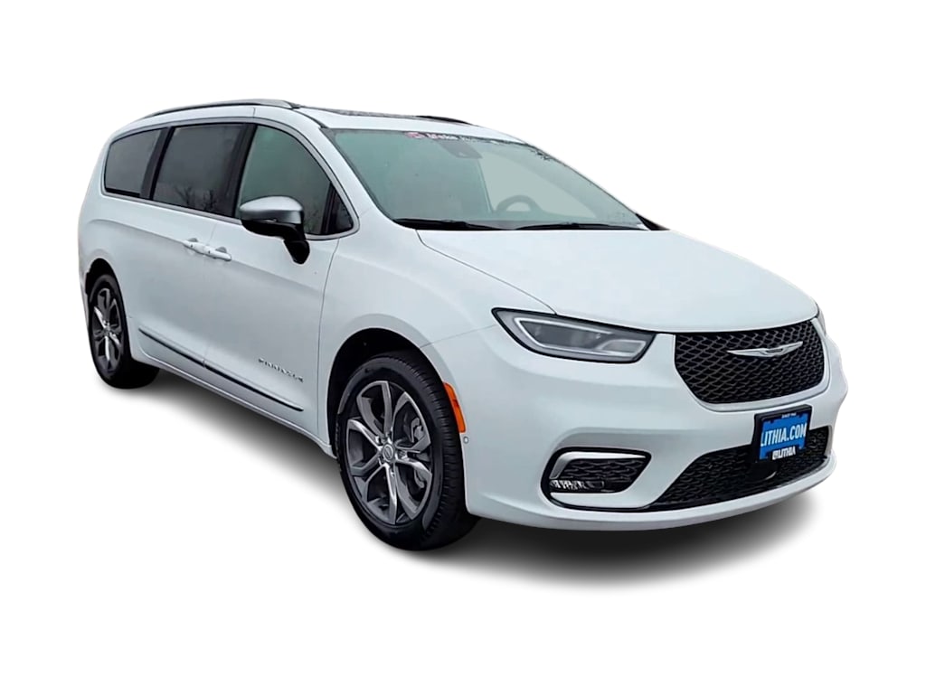 Thumbnail: 2026 Chrysler Pacifica - 18