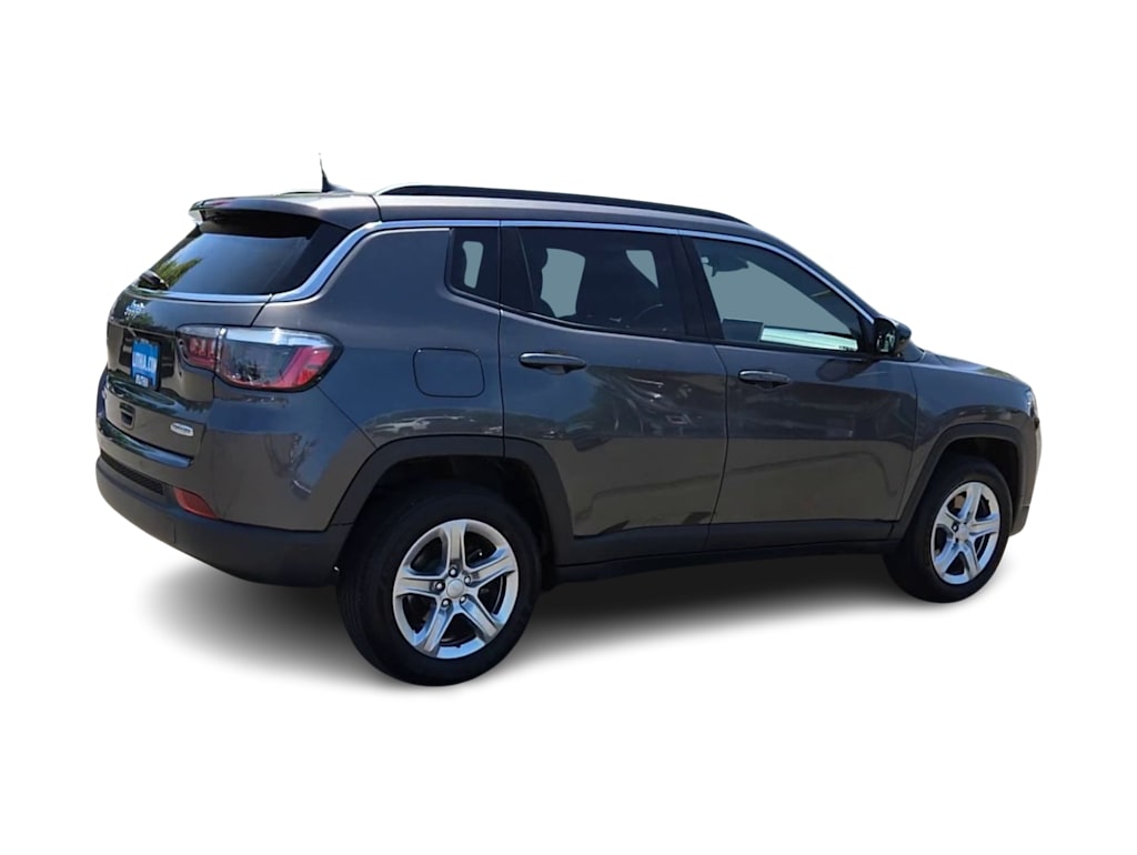 Thumbnail: 2023 Jeep Compass - 22