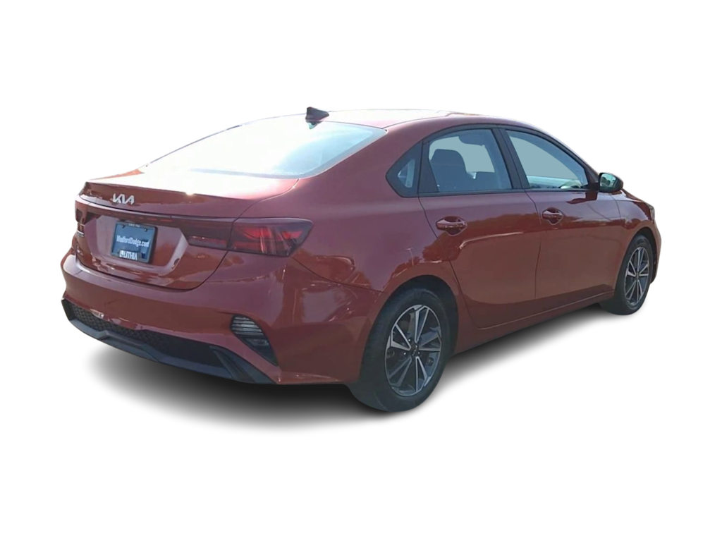 Thumbnail: 2022 Kia Forte - 21