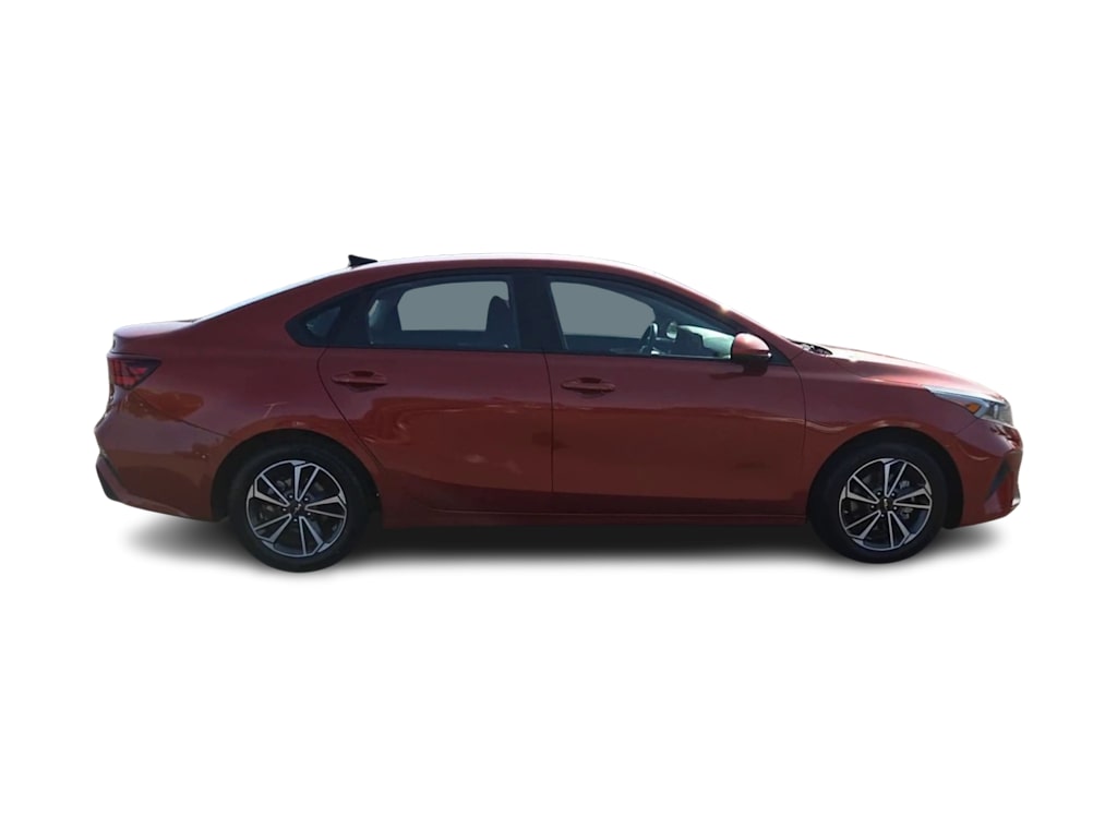 Thumbnail: 2022 Kia Forte - 22