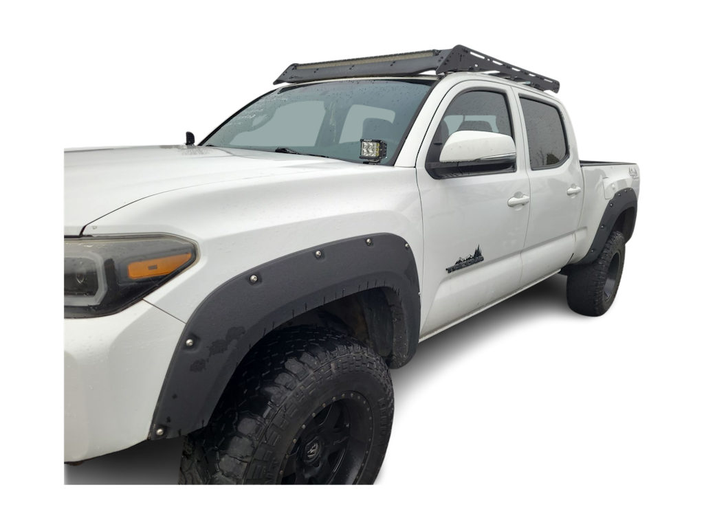 Thumbnail: 2017 Toyota Tacoma - 10
