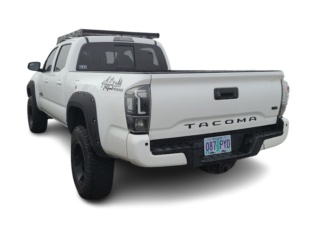 Thumbnail: 2017 Toyota Tacoma - 11