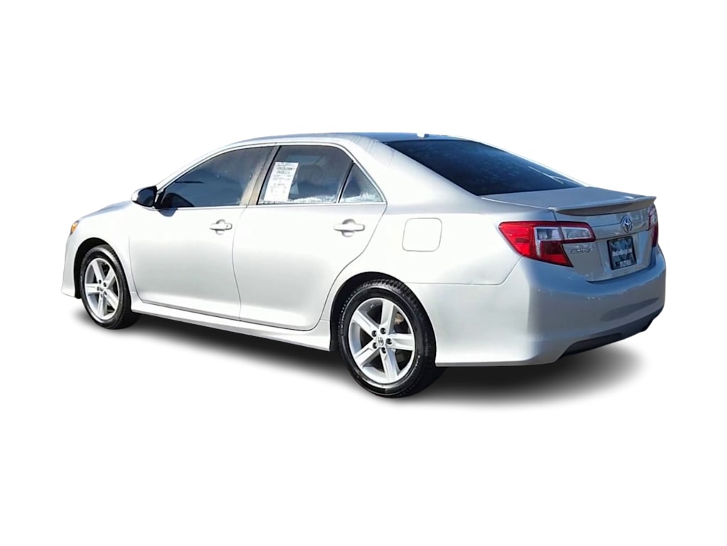 Thumbnail: 2013 Toyota Camry - 4