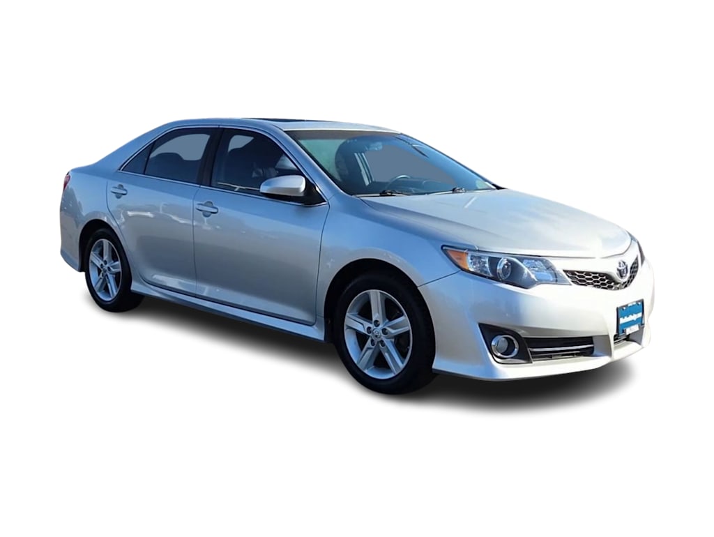 Thumbnail: 2013 Toyota Camry - 18