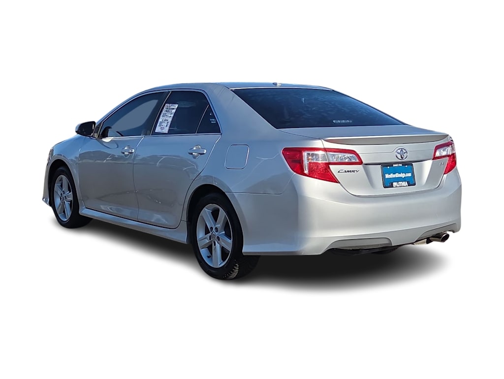 Thumbnail: 2013 Toyota Camry - 24