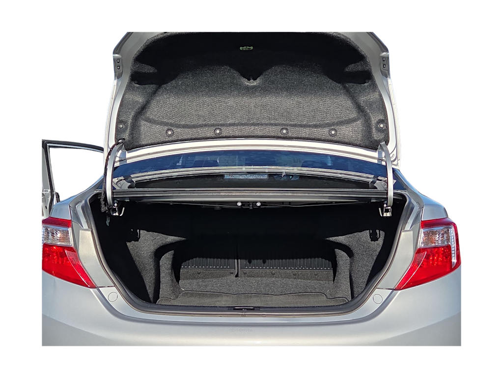 Thumbnail: 2013 Toyota Camry - 15