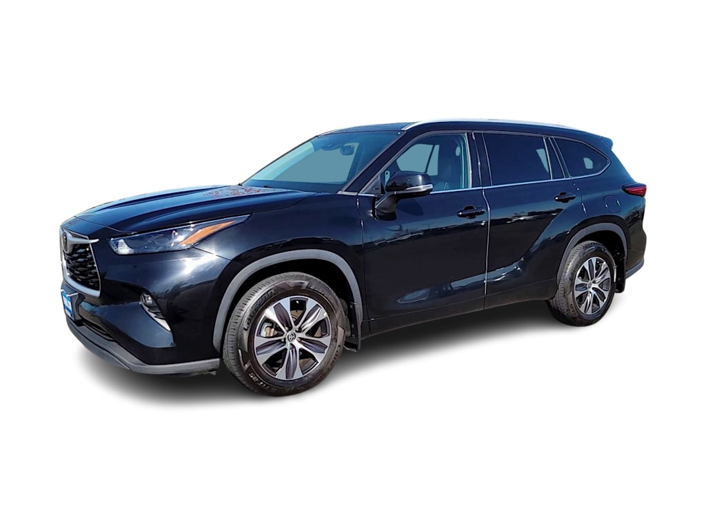 2022 Toyota Highlander XLE 3