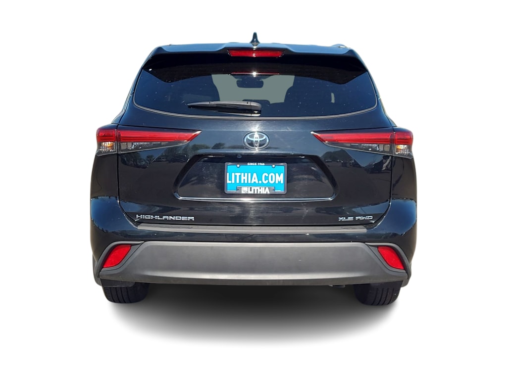 2022 Toyota Highlander XLE 25