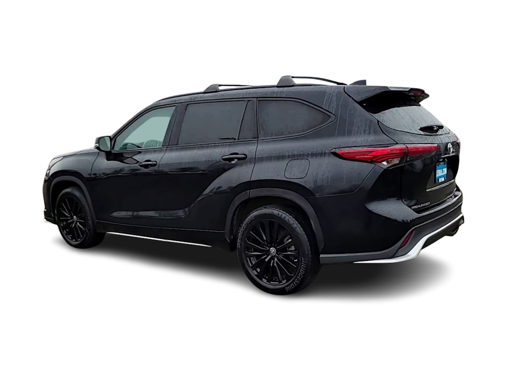 Thumbnail: 2023 Toyota Highlander - 4