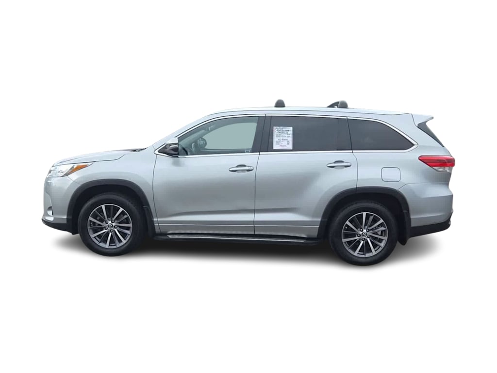 Thumbnail: 2018 Toyota Highlander - 21