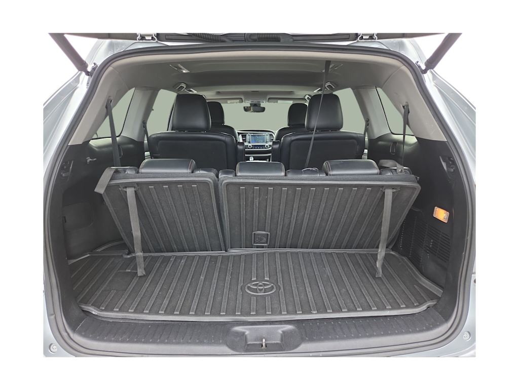 Thumbnail: 2018 Toyota Highlander - 17