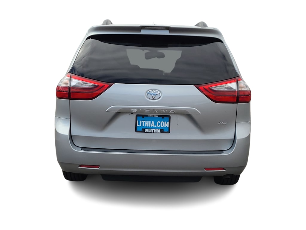 Thumbnail: 2020 Toyota Sienna - 24