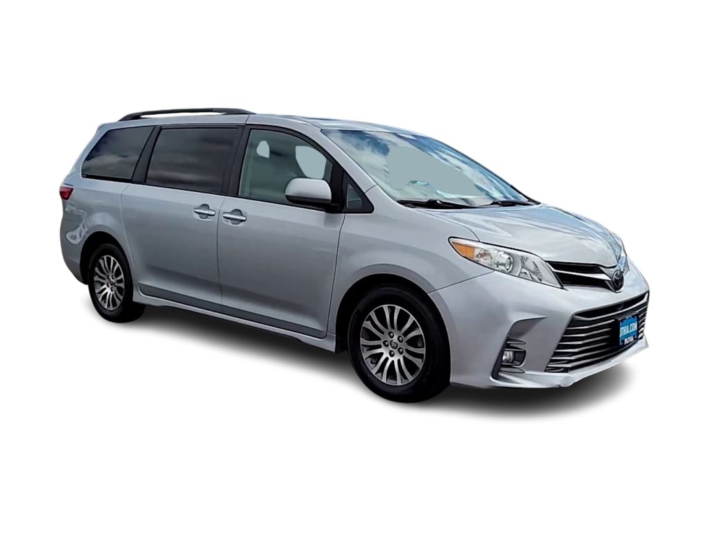 Thumbnail: 2020 Toyota Sienna - 18