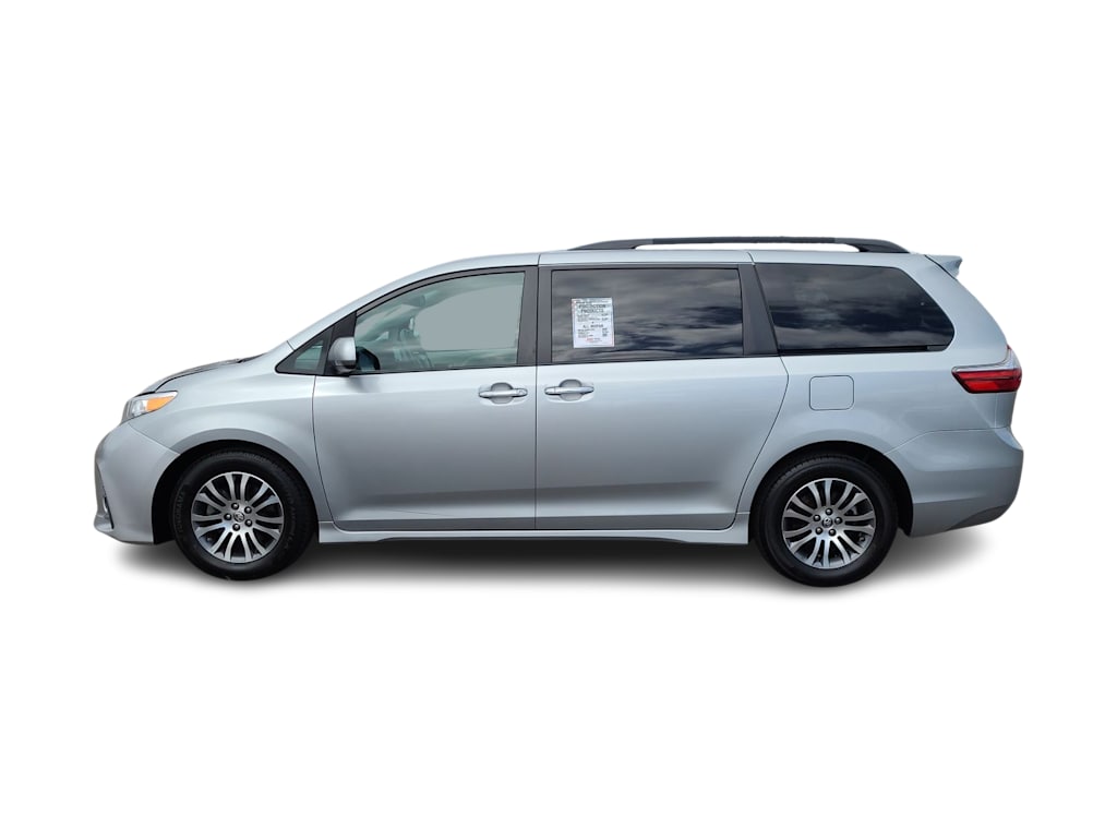Thumbnail: 2020 Toyota Sienna - 22