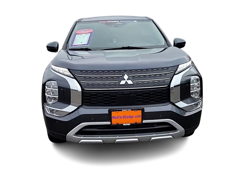 Thumbnail: 2024 Mitsubishi Outlander - 6