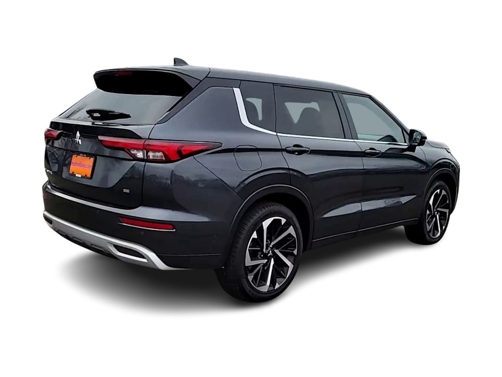 Thumbnail: 2024 Mitsubishi Outlander - 21