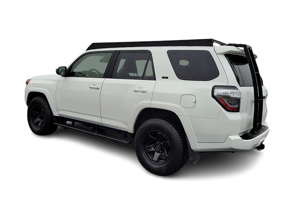 2022 Toyota 4Runner SR5 4