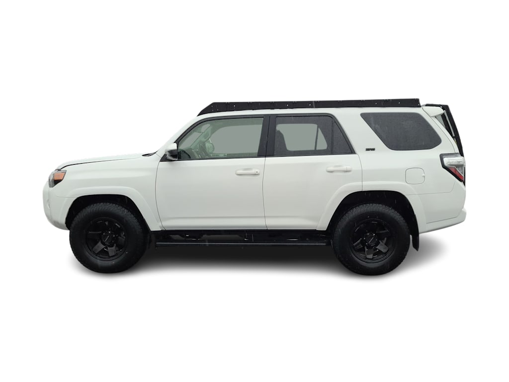 2022 Toyota 4Runner SR5 23