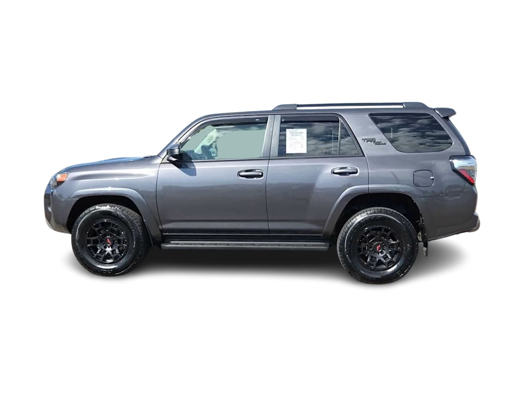 Thumbnail: 2021 Toyota 4Runner - 3