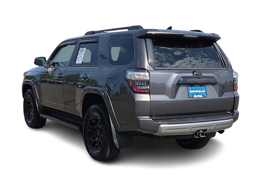 Thumbnail: 2021 Toyota 4Runner - 24