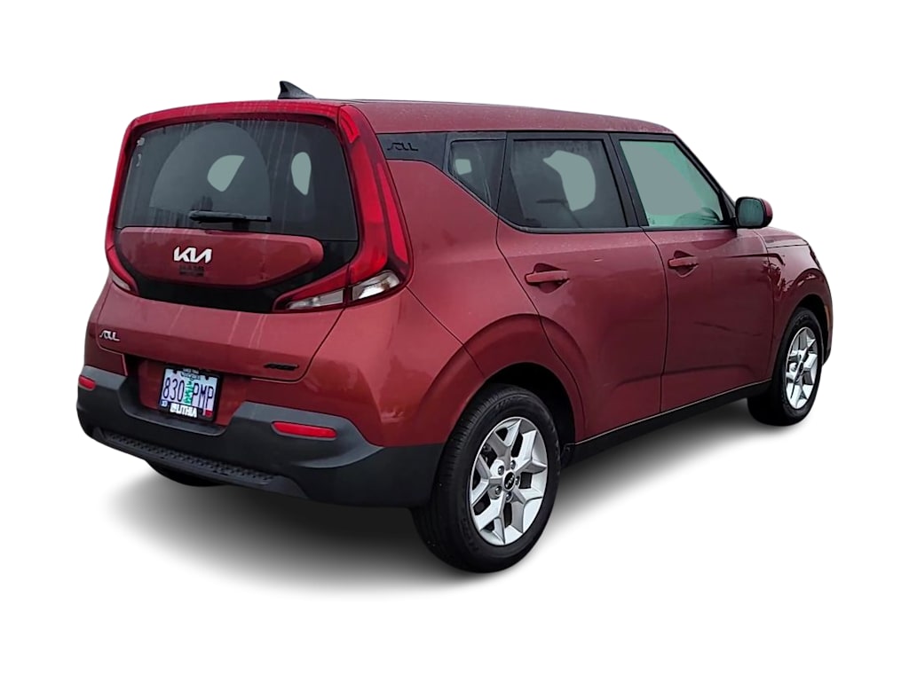 2022 Kia Soul LX 24