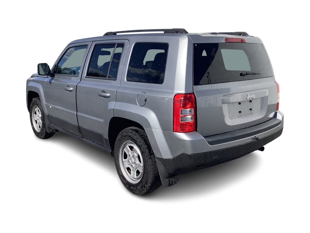 Thumbnail: 2016 Jeep Patriot - 3
