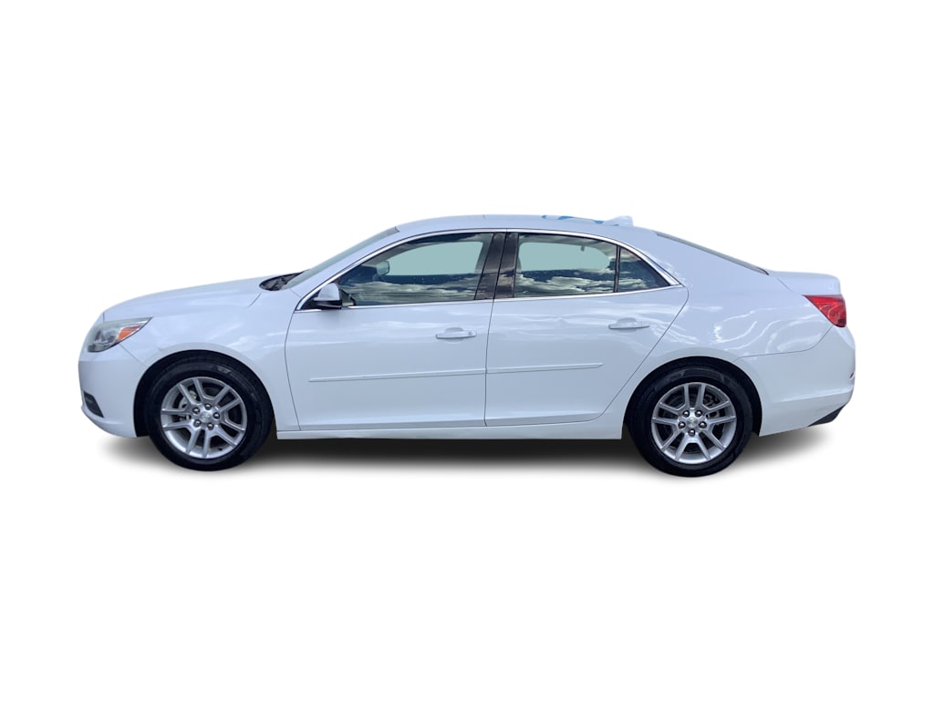 Thumbnail: 2013 Chevrolet Malibu - 3