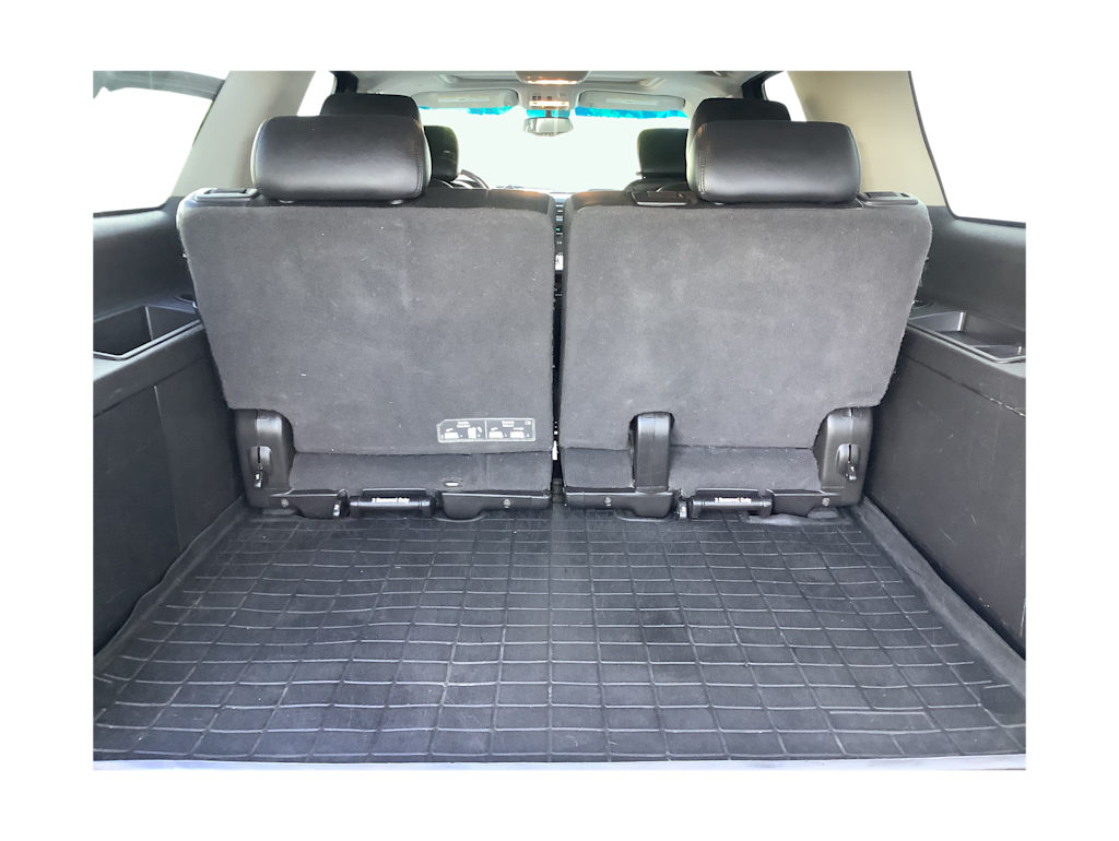 Thumbnail: 2011 Chevrolet Suburban - 17