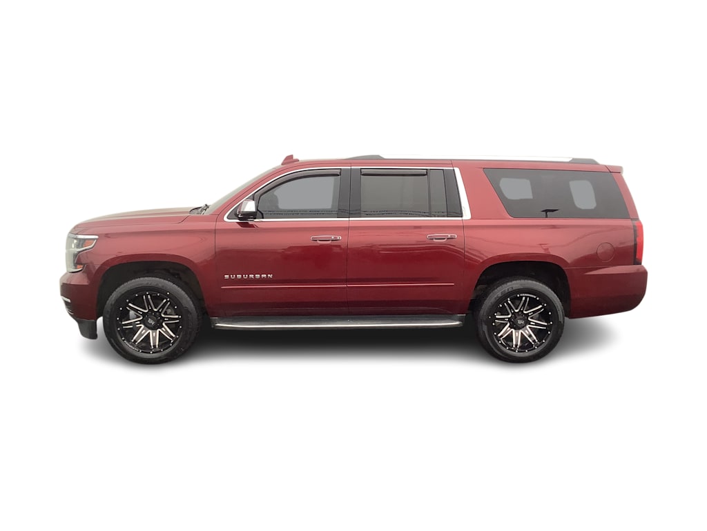 Thumbnail: 2017 Chevrolet Suburban - 3