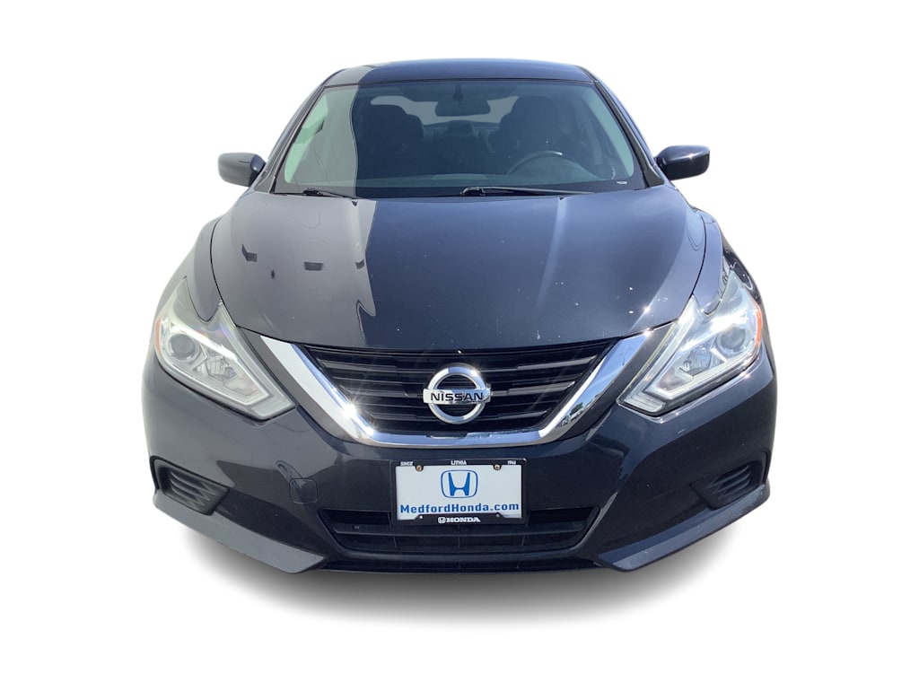 Thumbnail: 2017 Nissan Altima - 6
