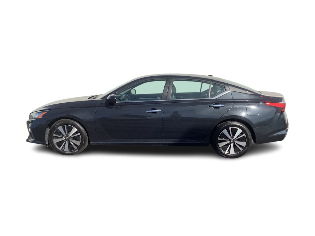 Thumbnail: 2022 Nissan Altima - 2