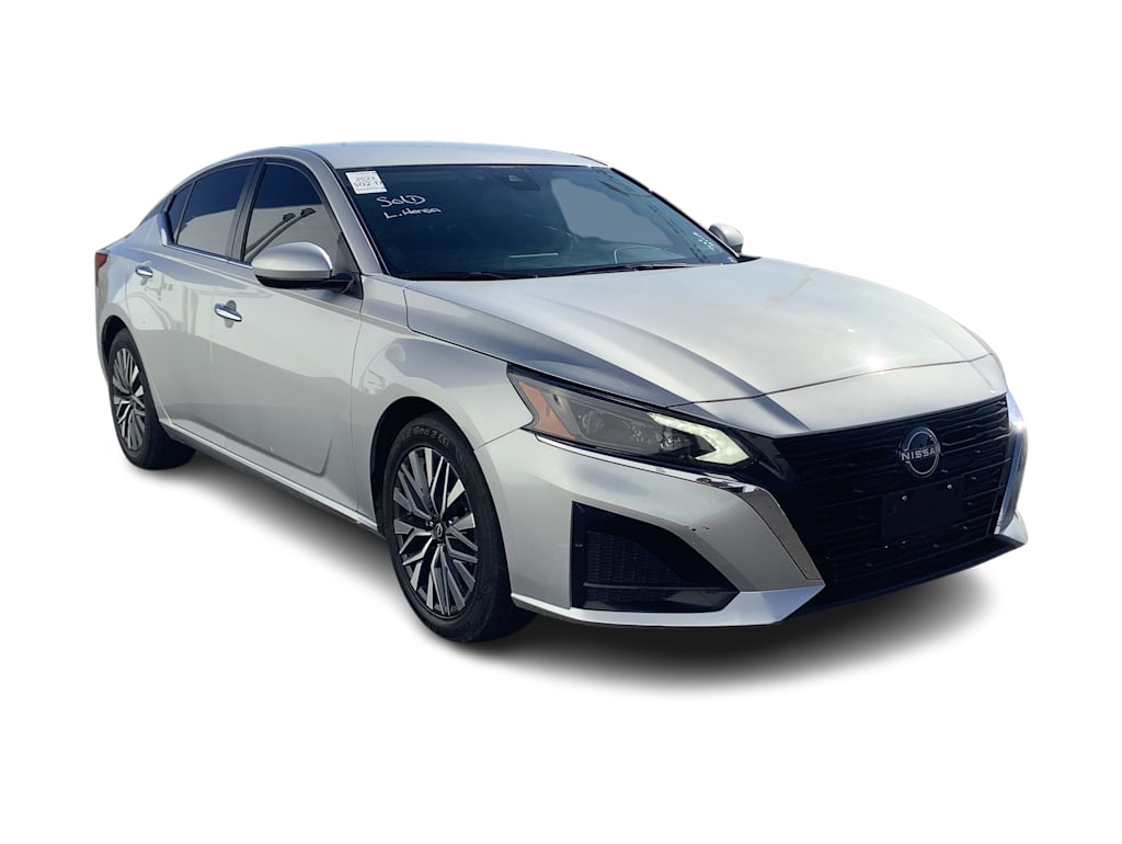 Thumbnail: 2023 Nissan Altima - 10