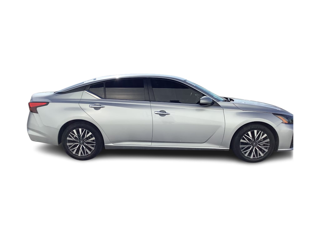 Thumbnail: 2023 Nissan Altima - 9