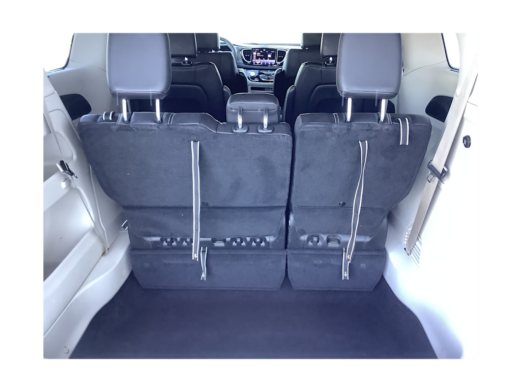 Thumbnail: 2022 Chrysler Pacifica - 16