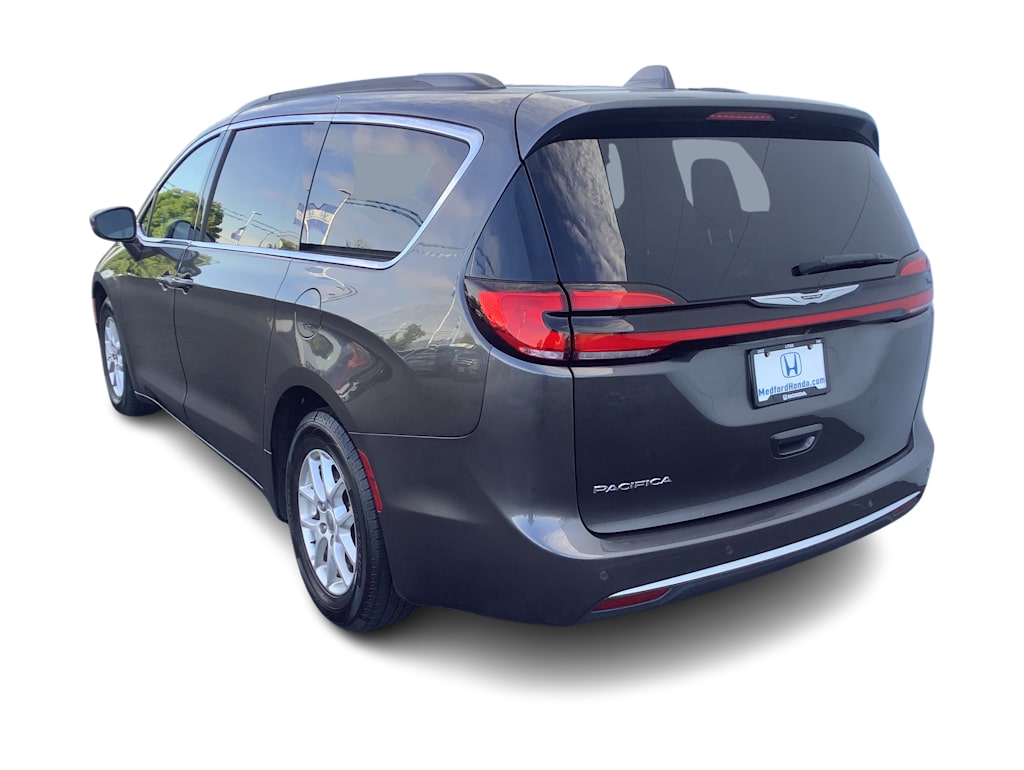 Thumbnail: 2022 Chrysler Pacifica - 4