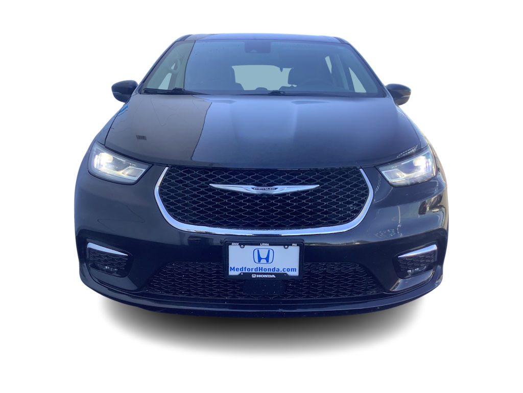 Thumbnail: 2023 Chrysler Pacifica - 6