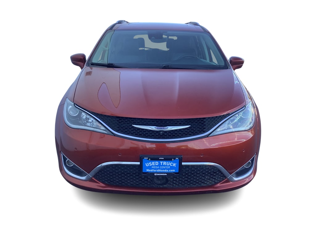 Thumbnail: 2018 Chrysler Pacifica - 6