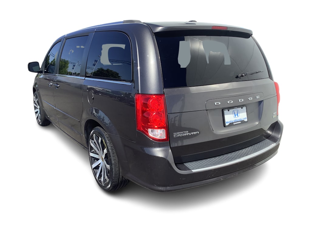 Thumbnail: 2017 Dodge Grand Caravan - 4